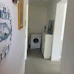 Ocean View Flat With Wi-fi, Ac And Elevator To Town Appartamento