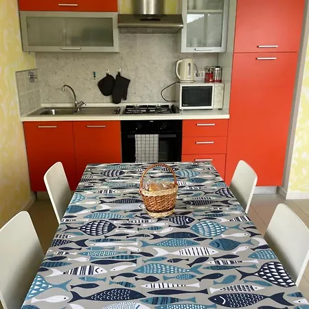 Ocean View Flat With Wi-fi, Ac And Elevator To Town Lägenhet *