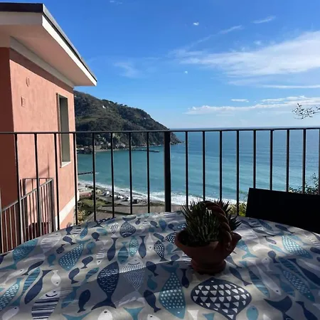 Apartment Ocean View Flat With Wi-fi, Ac And Elevator To Town